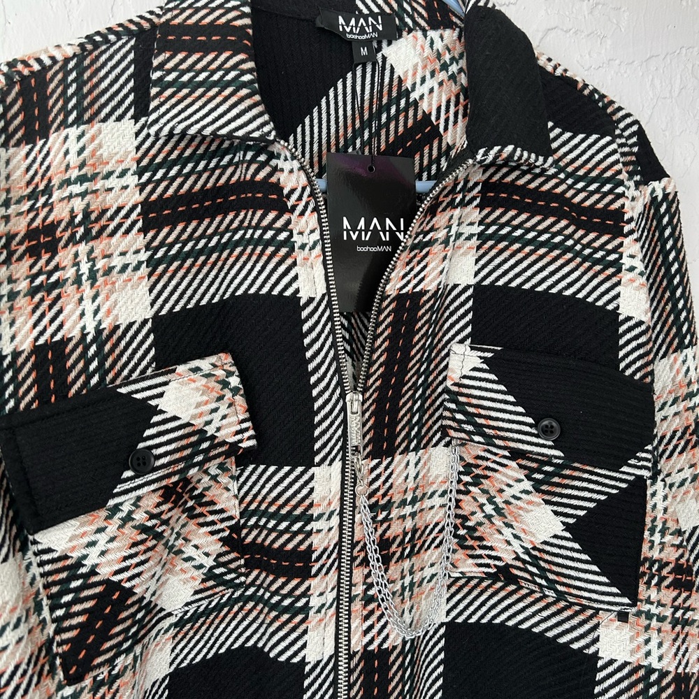 Boohoo Black, Cream & Tan Plaid Zip Shacket